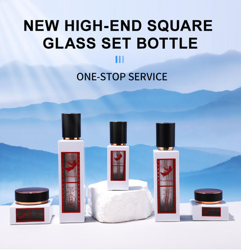 Набор высококачественных стеклянных бутылок