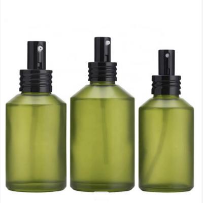 Бутылка Chillys из матового зеленого стекла для косметической упаковки